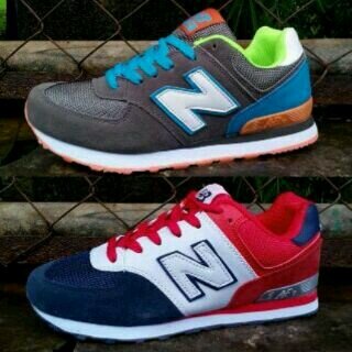kami jual sepatu dan jam tangan cek favorit aja maksih minat hub 085604454460