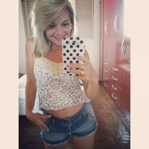 Posso ter o mundo inteiro, sem você falta a metade. @rennanSulivaam_ ♥
