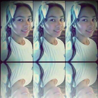 Não sou mais que ninuem!Mas sou eu msm! :S ^.^
Não sou dona do mundo mais sou filha do dono!