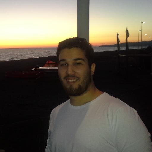 21. Estudiante de Automatización y robótica industrial.