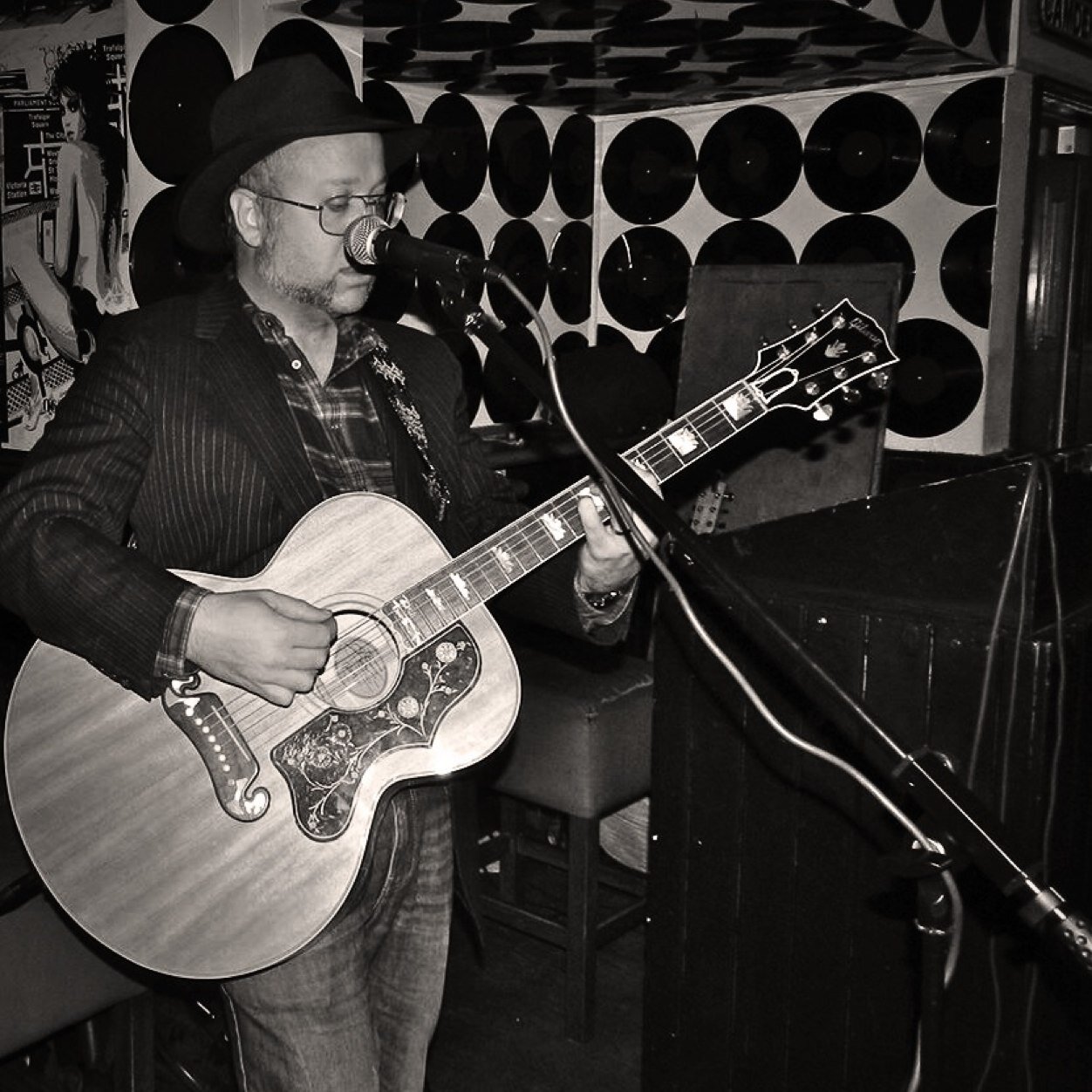Producer Engineer Mixer Mastering Songwriter lover of Americana Music
Musician FOH TM  Plays anything Strings On