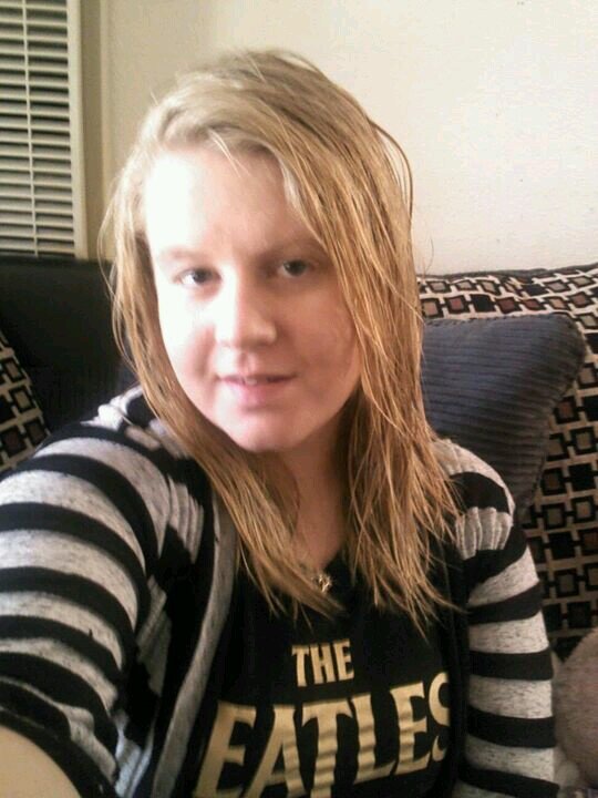 Stephy_Rose89's profile picture. I am a proud Christian mama and wife. I am an artist painting my life on a canvas. God has blessed me with wonderful friends and family!