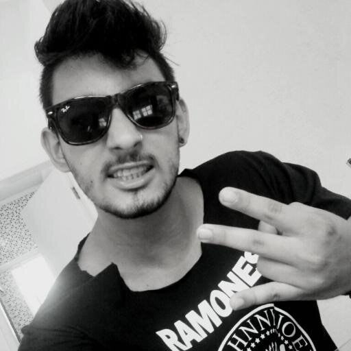 tauriano , morenin de praia 20 anos ... fóco em 2014