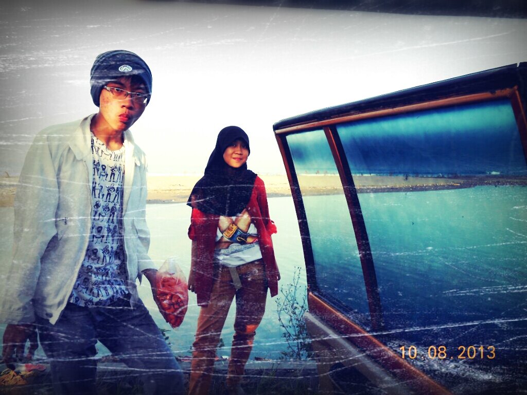 gilangski's profile picture. The KKK took my baby away

They took her away

Away from me