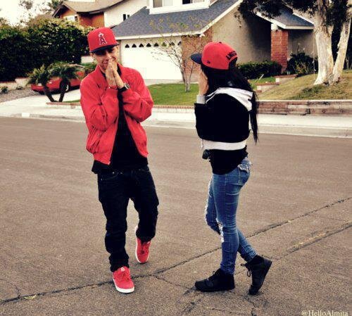 disiaxhami's profile picture. 