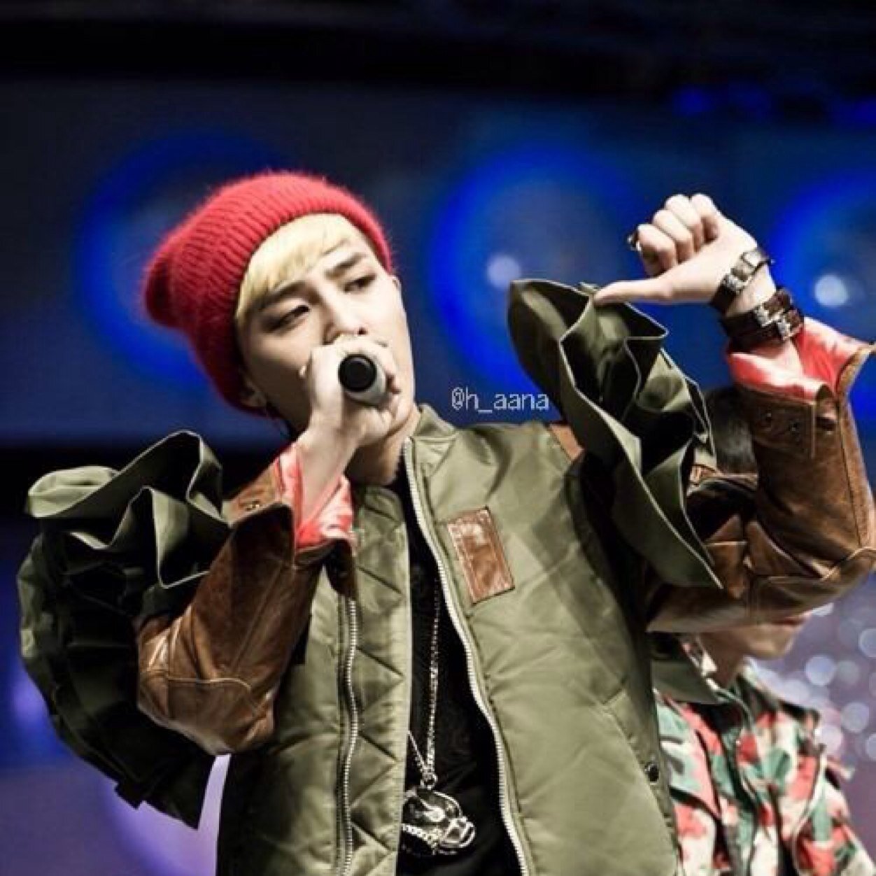 2000214S's profile picture. 兵庫県住みの中学3年でーす！ みんなよろしくー！ I love BIGBANG. 誰でもいいのでどんどんきてください！