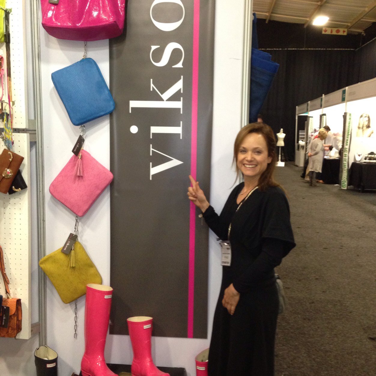 viksonfashion's profile picture. Fashion handbags and jewellery - Cape Town, South Africa