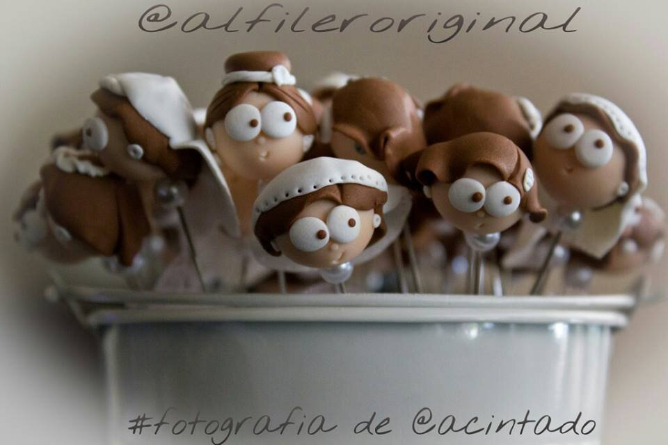 alfileroriginal's profile picture. Alfileres, broches e imanes personalizados para cualquier tipo de evento. Diferénciate del resto, Sé Original