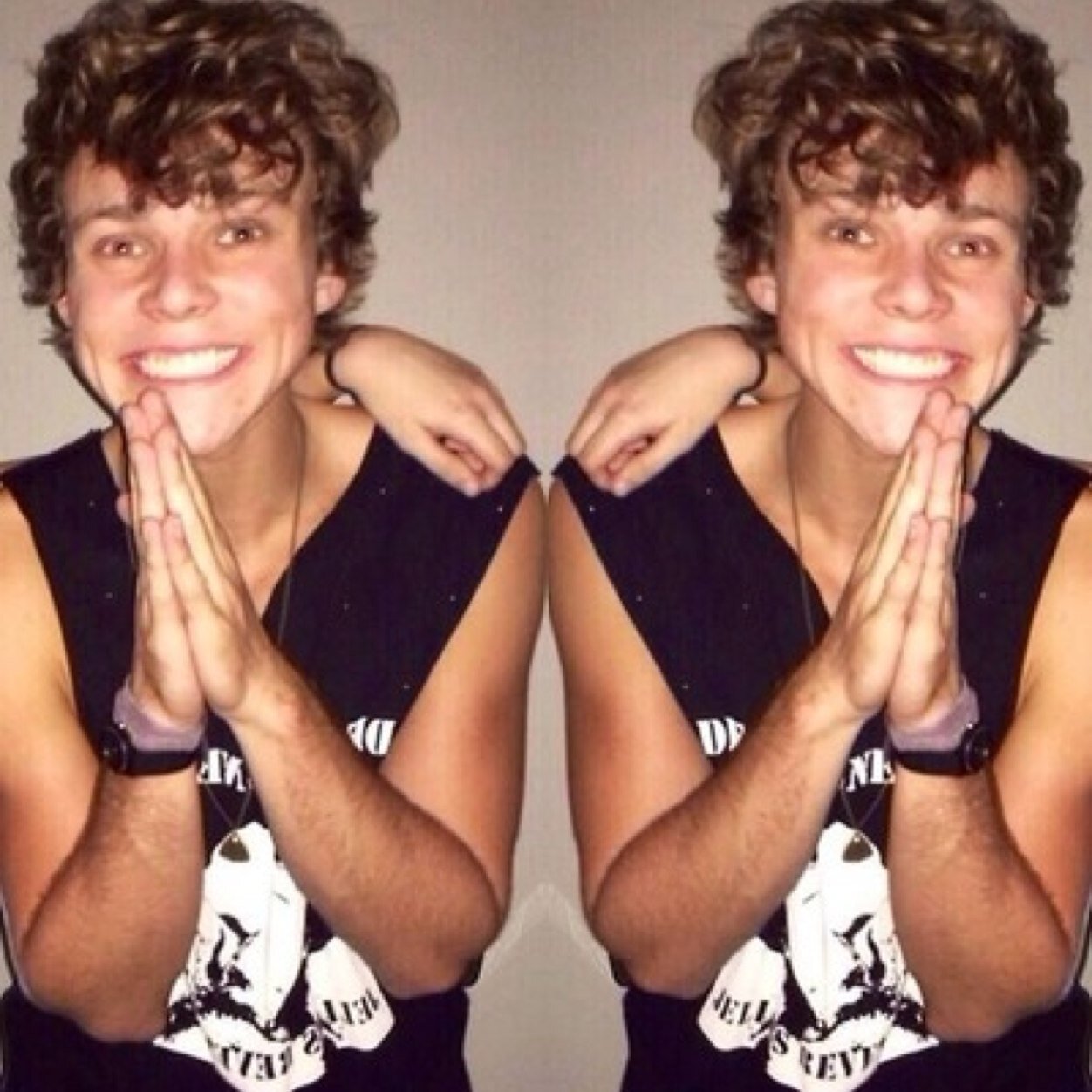 radiateash's profile picture. is it hi or hey