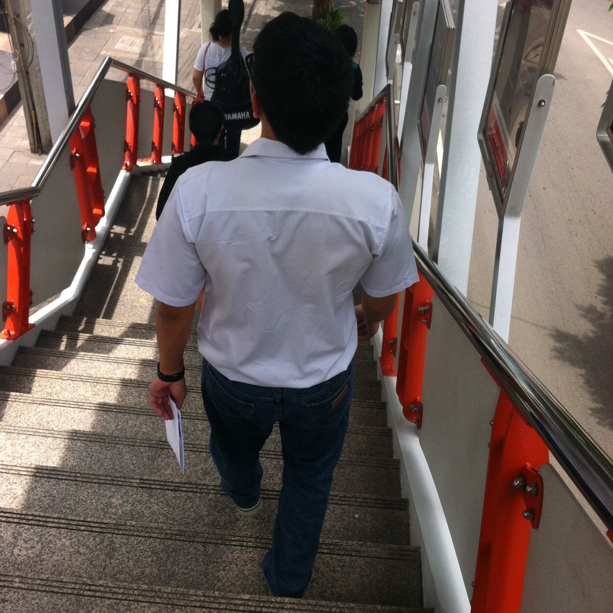 เป็นตุ๊ด ผมสั้น ไม่มีนม มีแต่งูเล็กๆ 
#ด้านมืดแต่ละคนไม่เหมือนกัน