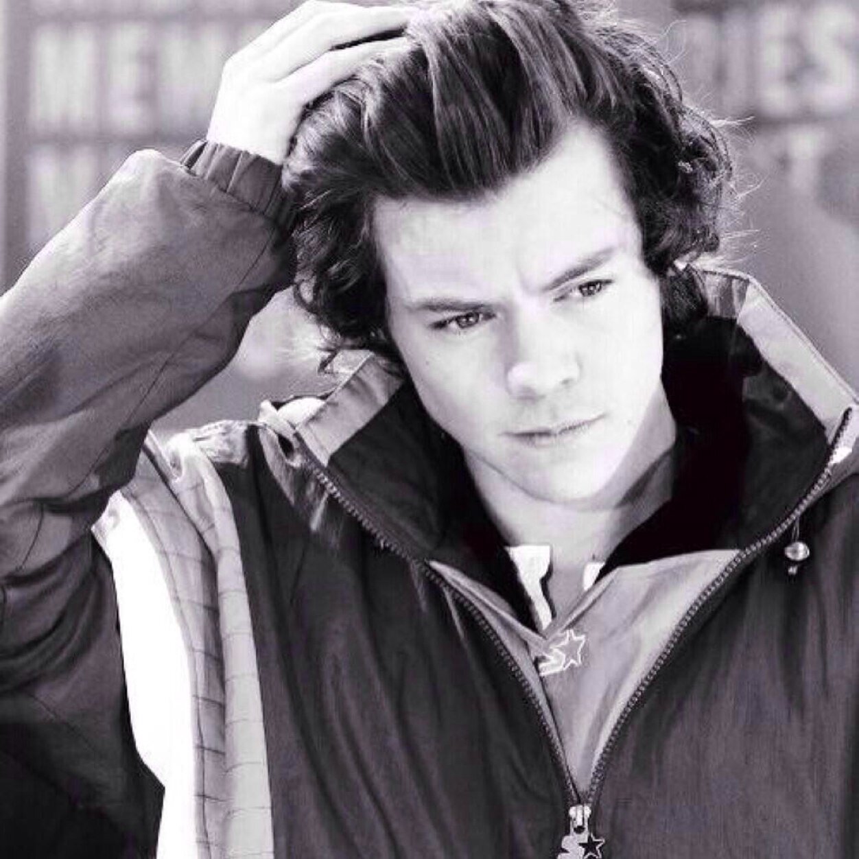Hey follow @larrysunlight ily stay fab