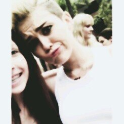 te de um follow, agora retribui na @fckjust1n :3 sigo todos de volta bgdo (3