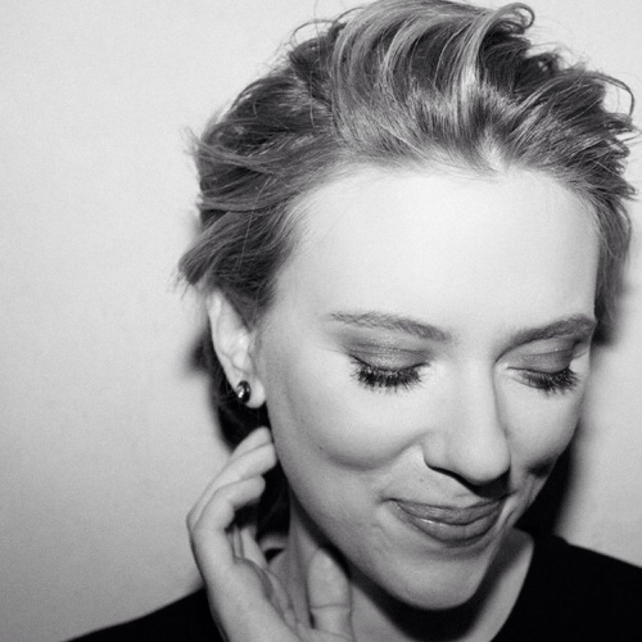 The blogger to the Consulting Detective. His conductor of light. Jumpers, jam and tea for me. {#RP account. Fem!John.}