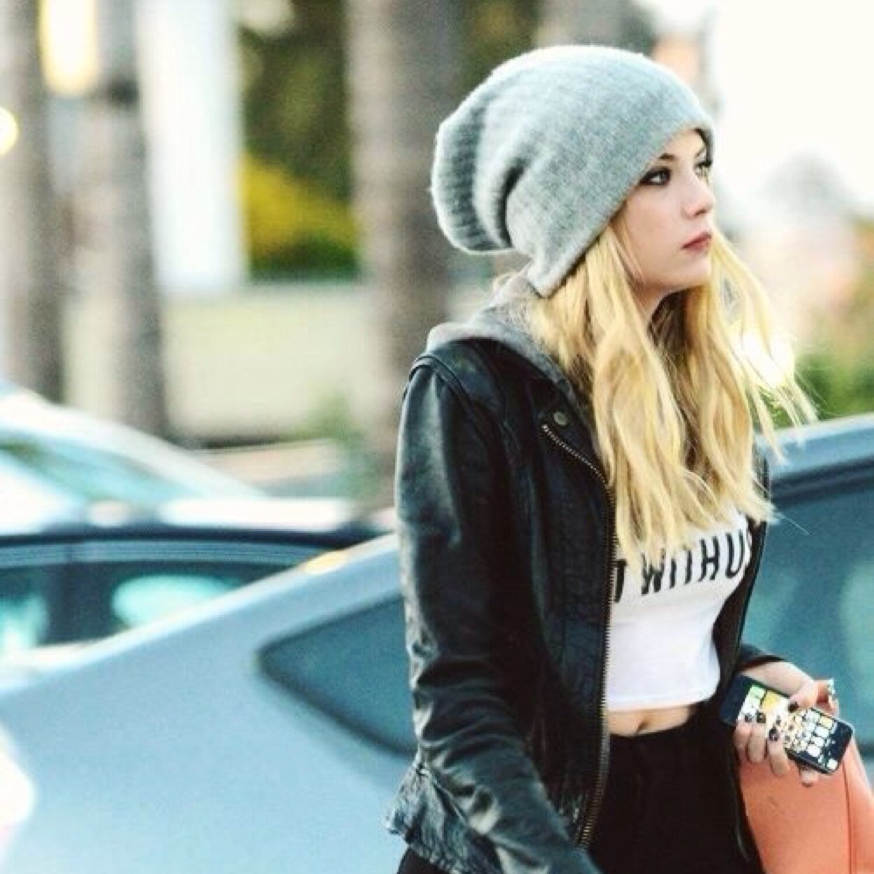ashley benson • nineteen • fredda, quasi come il ghiaccio