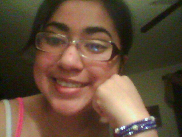 analonzo15's profile picture. 