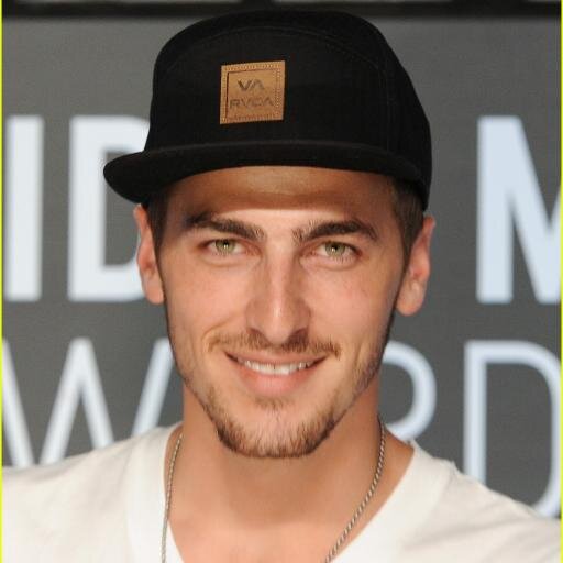 KendsBoyRusher_'s profile picture. Life is Too Short To Be Organized... Kendall are my inspiration and idol -@HeffronDrive ♥ #Schmidtster #TVD #SPN