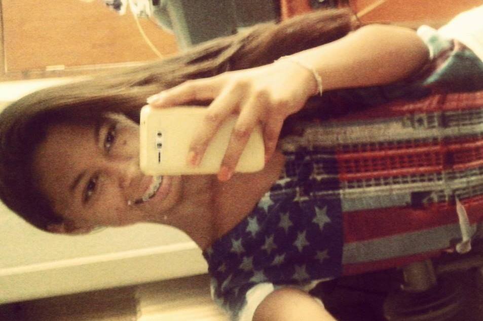 Olho para o sol e vejo como
ele e lindo ingual seu sorriso Y love forever 3