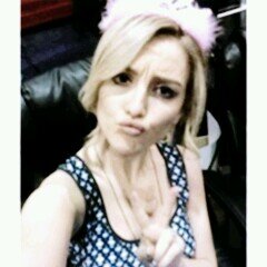 perrie • 20 • single