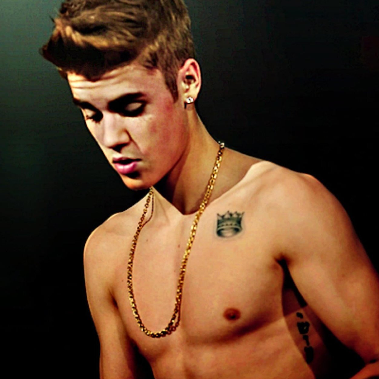 You dont need no other lover we can keep it undercover
