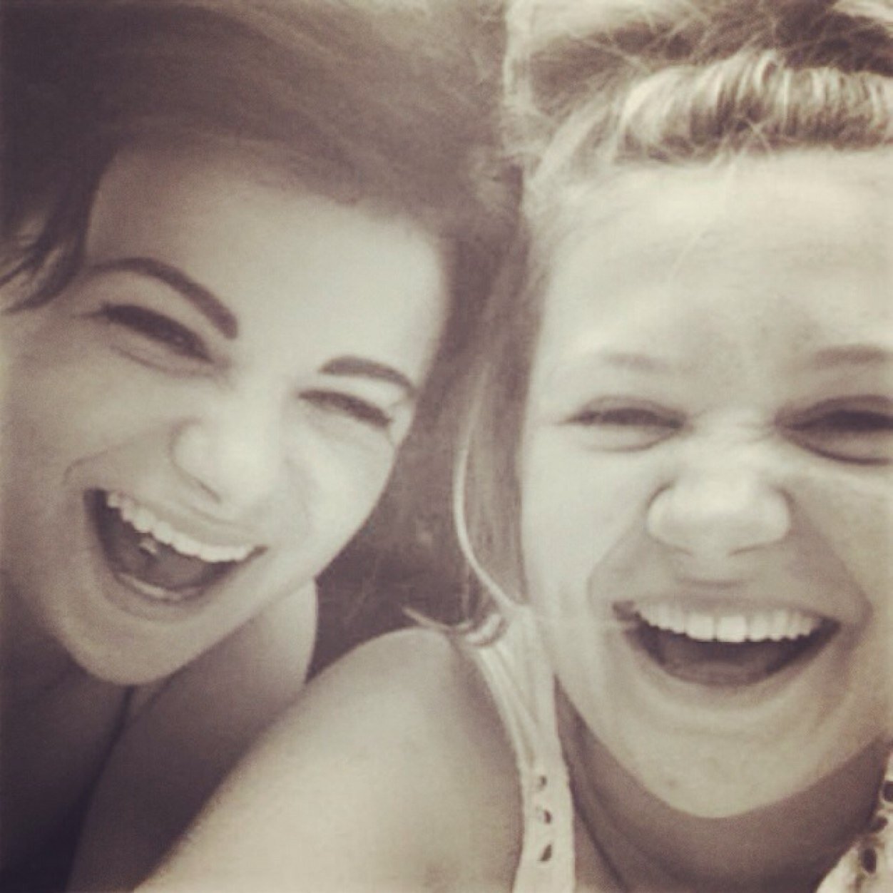 angenuge's profile picture. 