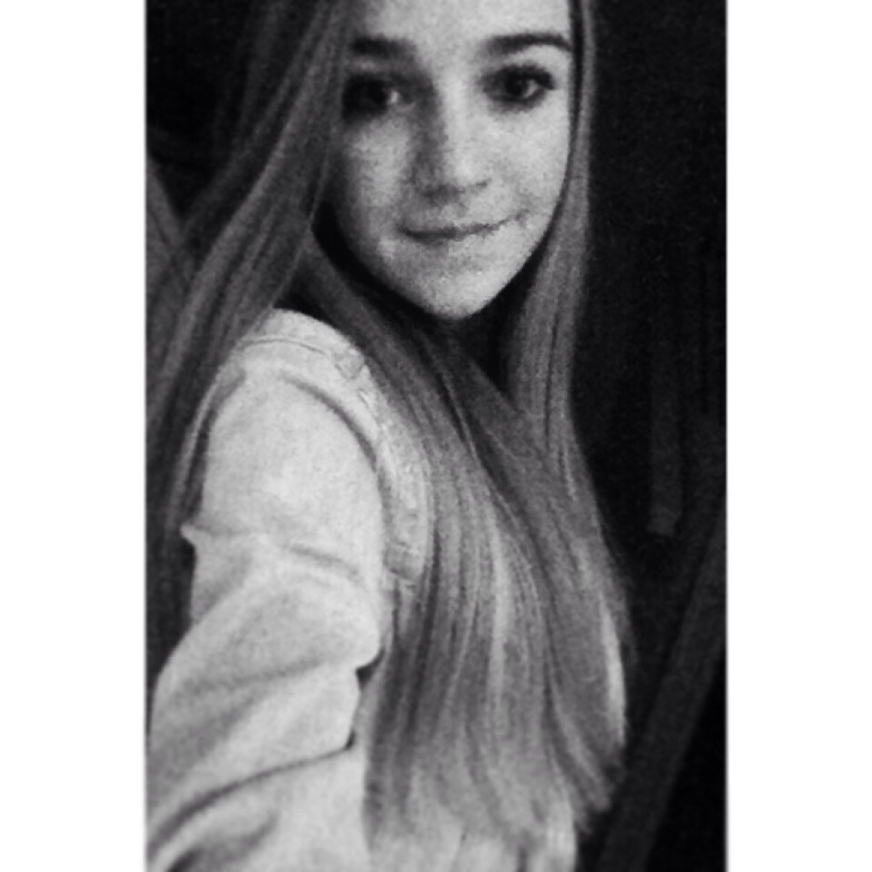 ~ Resy lenkens ~ 16 jaar ~ 4MA1 ~ instagram; @resylenkens ~ Snapchat; resylenkens ~ Gennep city ~ Love modern Dance ~