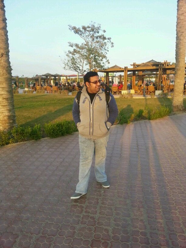 Egyptian-Civil Engineer-liberal-android lover-reading-technology and animation. #Scorpio
إنما نفر من قدر الله إلى قدر الله