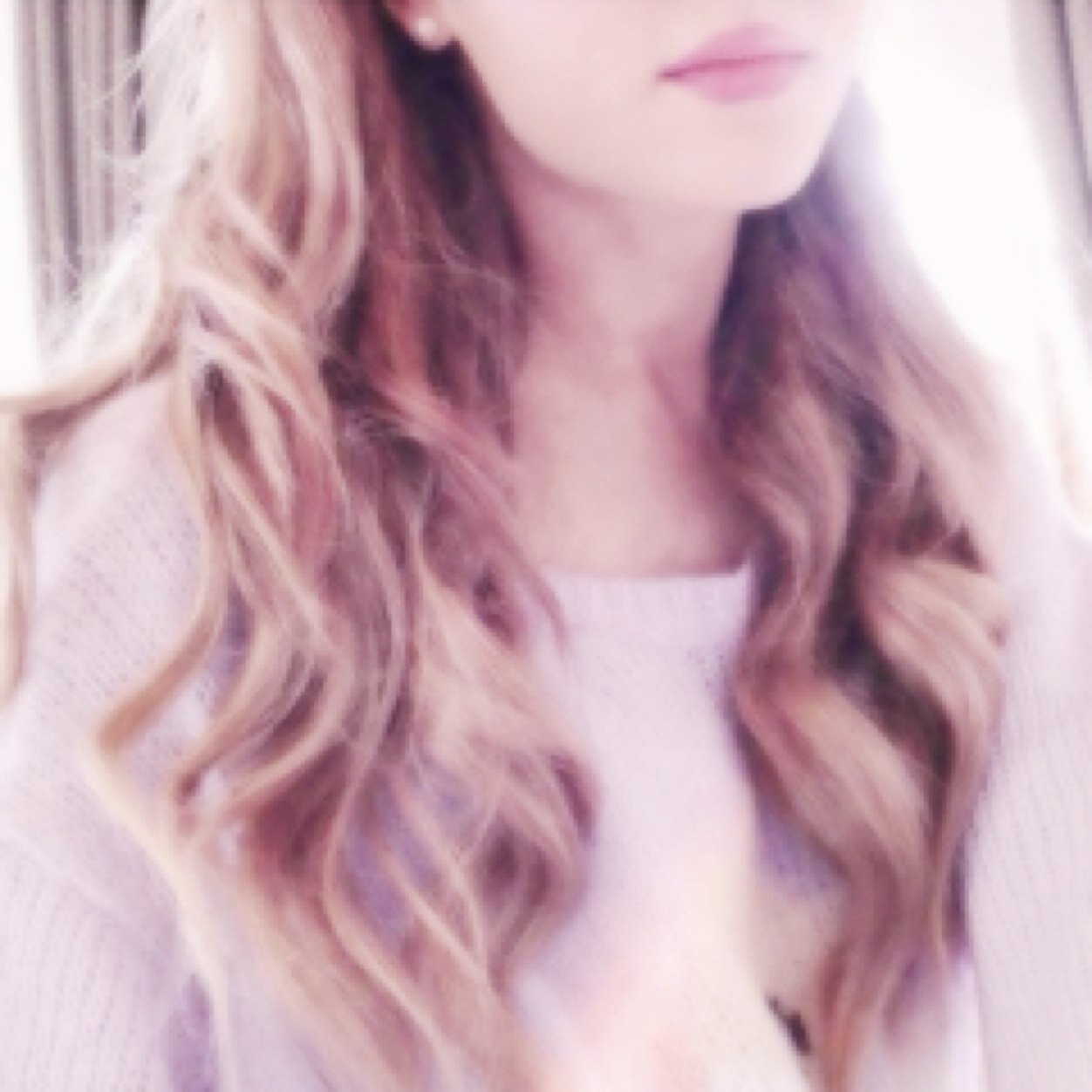 ariana • 20 • single • coccolamica, nutellamica, scleramica, n'somma, avete capito • aus aka slina ihi