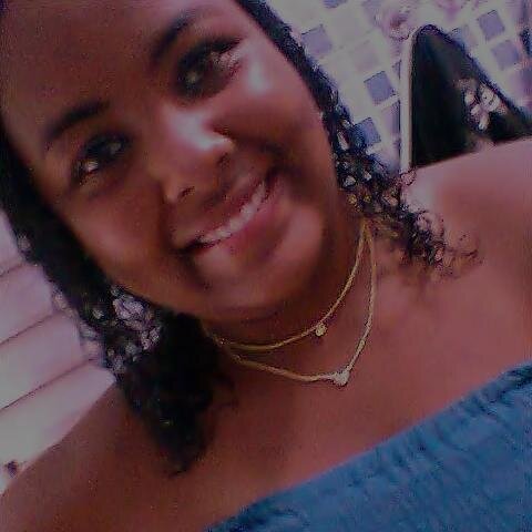 SE as tempestades chegarem
e as forças lhe faltarem,
vc poderá vencer todo mal
segurando na mão de DEUS! ♥.