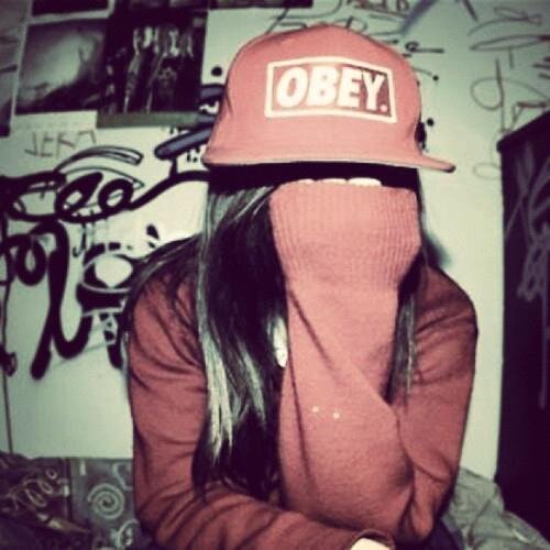 Este es el twit official de las swaggers girls , moda swag , ropa , viseras y mas Seguinos