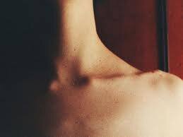 I'm Diana, I'm 15 and 5'4 weighing in 121-125 pounds. (It keeps changing) And I was diagnosed with Anorexia Nervosa. Its been 4 yrs. I've relapsed twice.