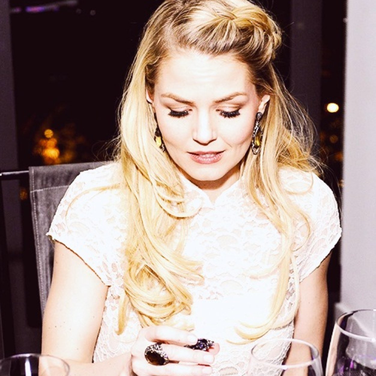 TaintedOrphan's profile picture. The savior. The daughter of Snow White and Prince Charming. The child born from true love. My name is Emma Swan.