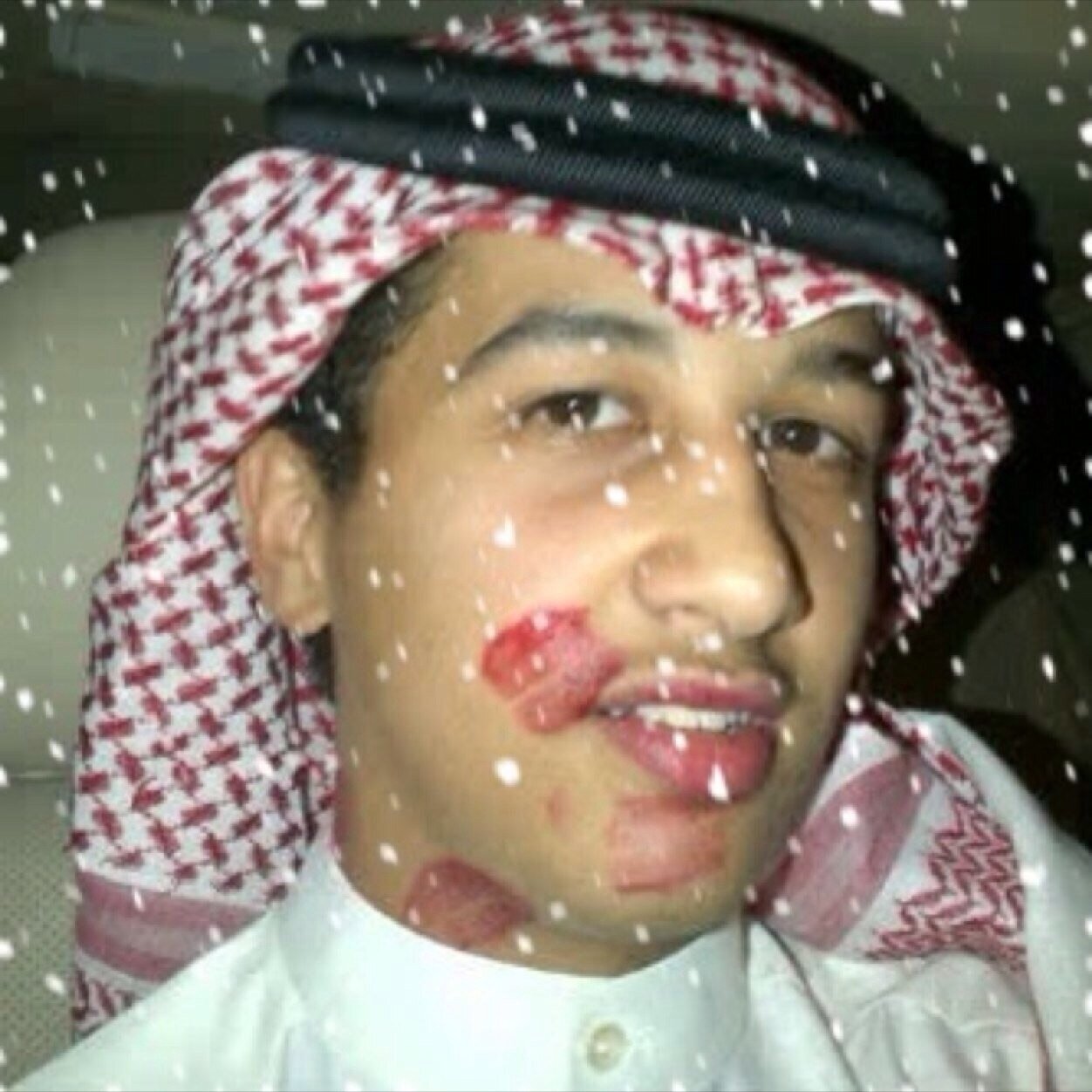 الجمال هبه من الله لكن كل شي له حدود يابنات كرهتوني حياتي .. مفضلتي تجدون فيها بعض من المعجبات النشبات