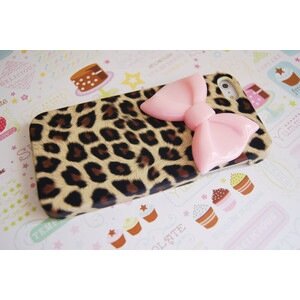 Pictures of the best iPhone Cases.