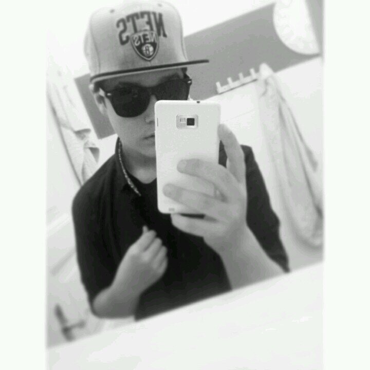 JulianBizzle's profile picture. Hey Guys, my name is Julian and i'm a Boybelieber since 2009. BELIEVE