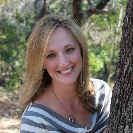 I am a wife, mother of four, food lover and blogger. I live with my family in Texas and love experimenting with cooking, creating, and playing with photography.