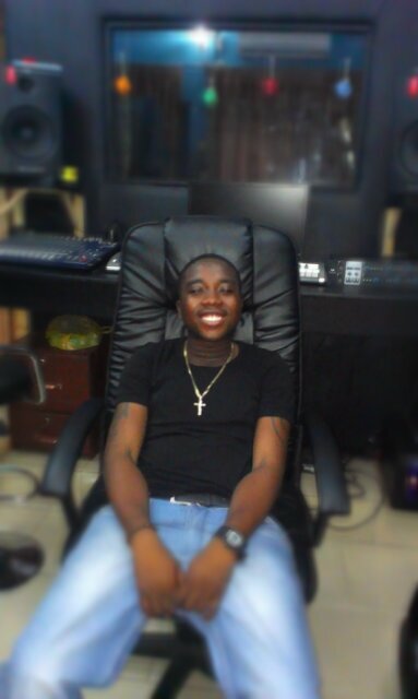 Founder of http://t.co/uNkcAoYZiF and Co-founder Swagrite Ent..