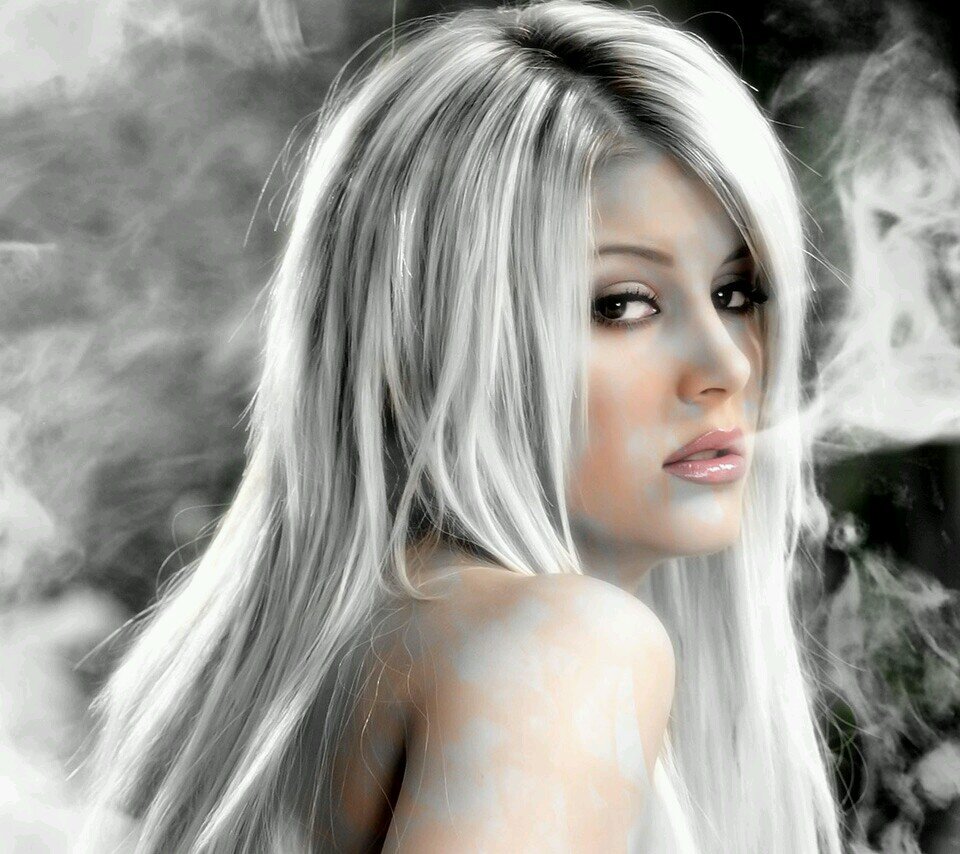 I'm Iris Silver, I'm friendly I guess you could say. Single and ready to mingle? ; RP/ 18+