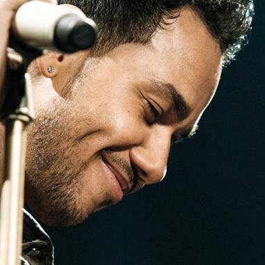 Escucha las palabras de Romeo. You need this in your life. FollowBack. Lyrics, frases, entrevistas del Rey #RomeoSantos. #Aventura. #TeamRomeista