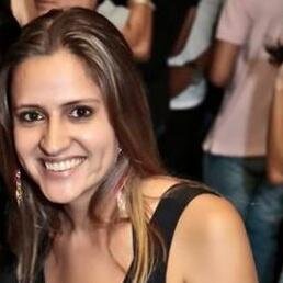 A vida é assim mesmo, cada dia descobrimos algo novo, cada dia aprendemos a dar mais ou até mesmo menos valor a certa coisa ou a certo alguém!