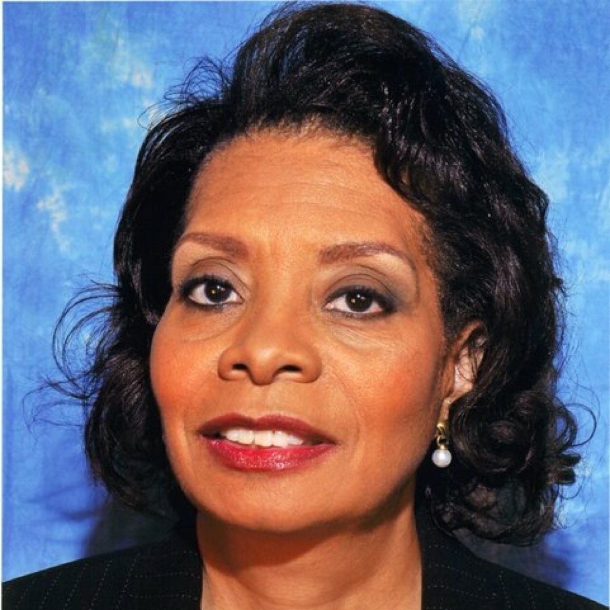 Contemporary w/o Compromise Christian Minister, Mom, International Speaker & Trainer, Patriotic (born on Flag Day), Optimist & a Macrobiotic Food Advocate #BLM