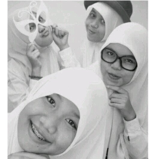 anggilolypop's profile picture. ♥Ayah&Mamak|single♥|studyhard!|Best:@EchaPratital♥8-D(Ơ̴̴̴̴̴̴͡.̮Ơ̴̴͡)‎