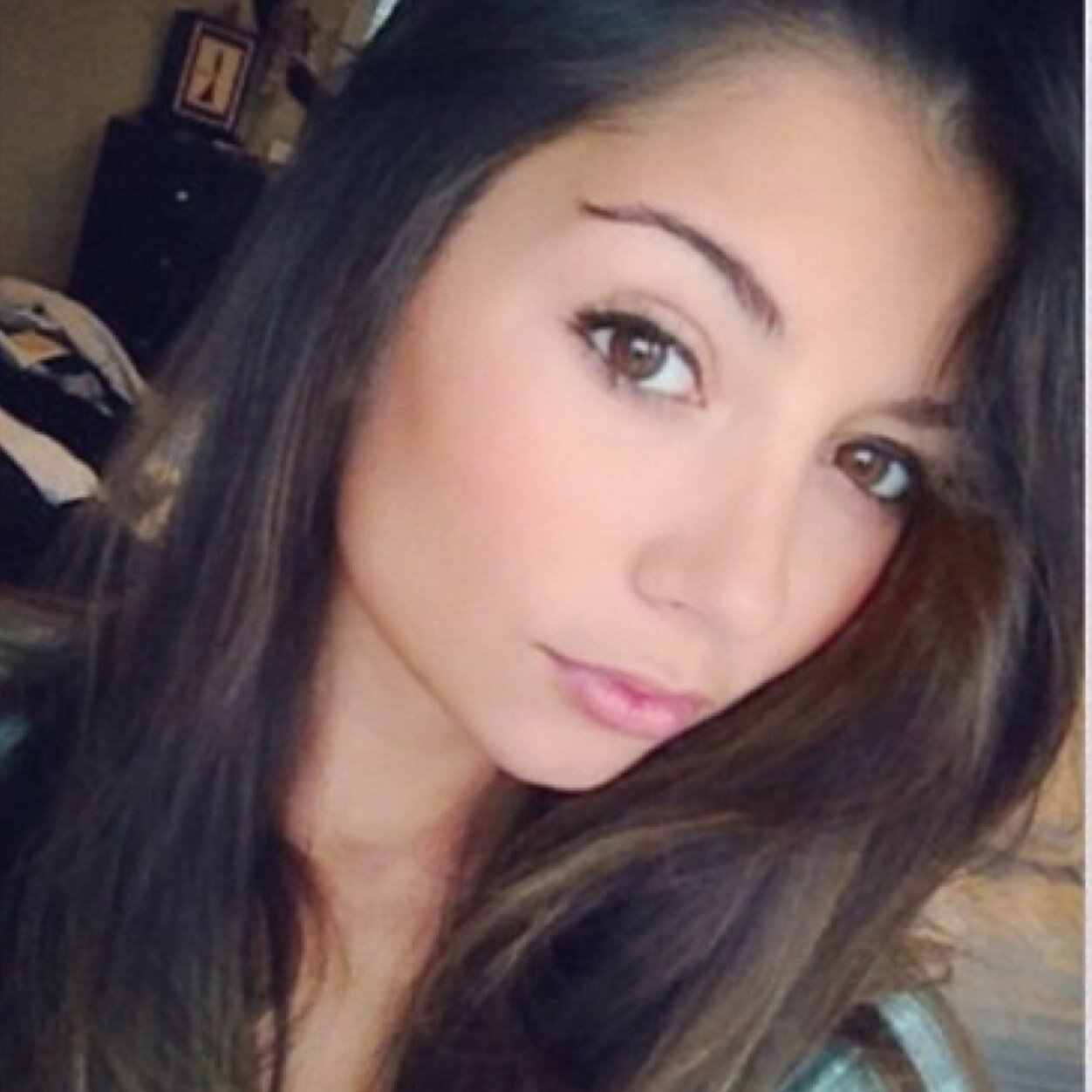 CuteImogenx's profile picture. Taken by the most sexiest guy @eilgoldswrthy1 I play the lead role Modern Romeo & juliet by eli goldsworthy. I play alexandra!