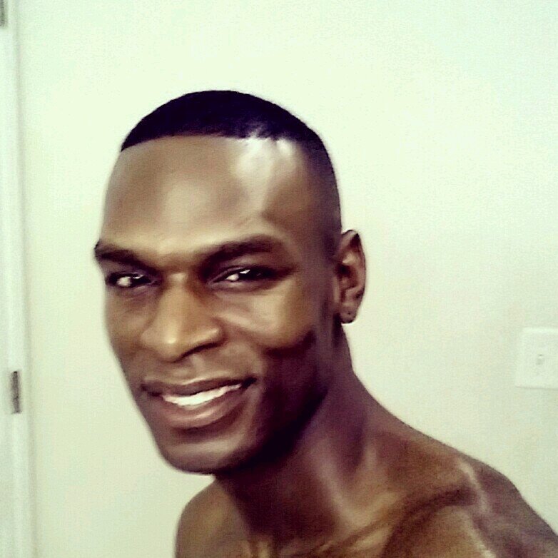 darkmodel23's profile picture. 