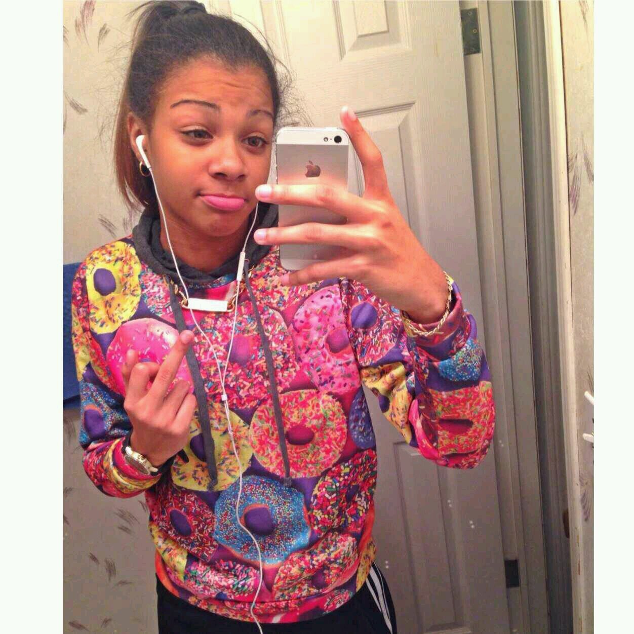 weedblvnts_'s profile picture. Bisexual. {parody}