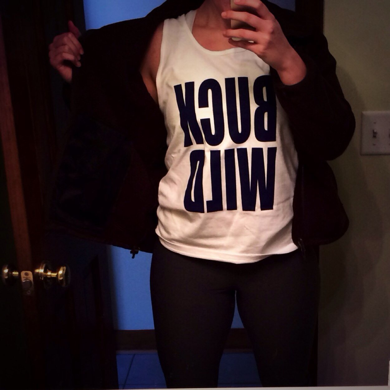 A 23 year old southern belle who loves the gym and everything about life! Total weight loss: -50 Goal: Healthy! http://t.co/XyFDrUXdQH CustomerService/Sales Rep