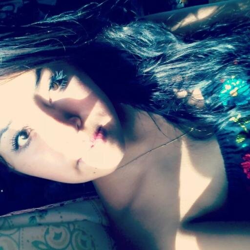 Estoy en medio del que soy y del que tú quisieras...