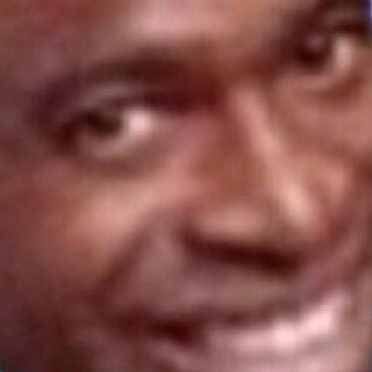 hey bby heres a follow 4 u bc ily and hey can u follow @larrydelrey ur fab thnx boo