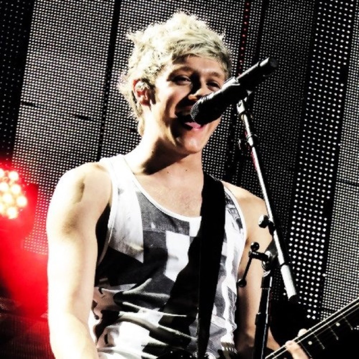 @fratboyyniall :)
