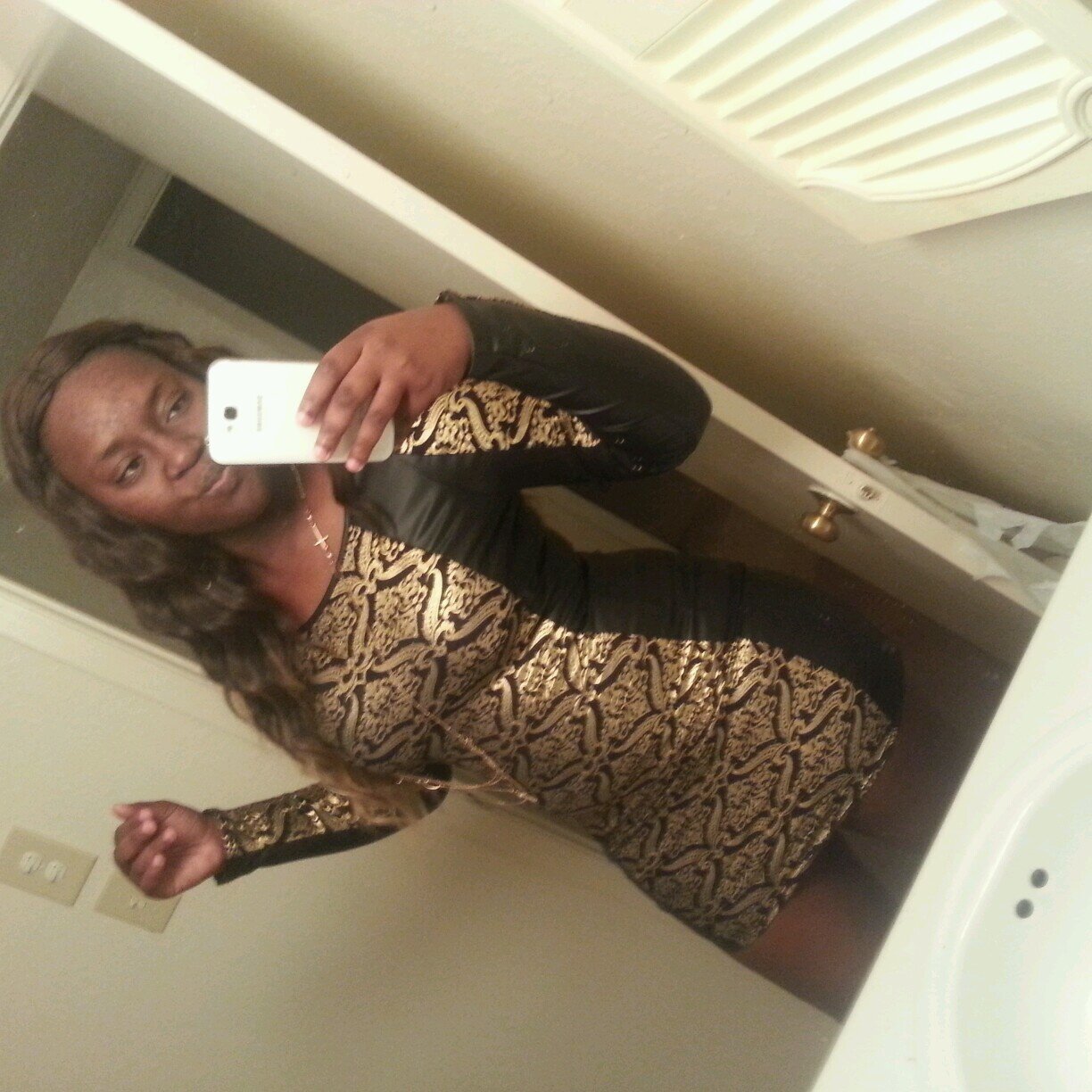 FOllOW ME & iLL FOllOW bACk ! iMA iNdEPENdENT lAdY & iMA YOUNG lAdY dATS ON MY ShiT.