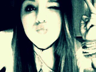 no te compliques, disfruta✌; (tengo las cosas claras.) miisnenees.